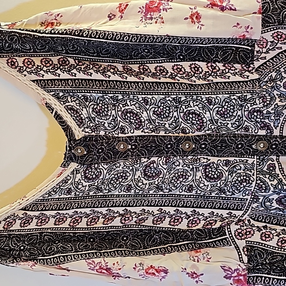 Dress - Picture 2 of 5